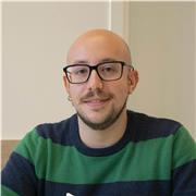 Laureato in lingue, appassionato di didattica, offre lezioni di inglese per bambini e ragazzi (Milano – zona est o online).